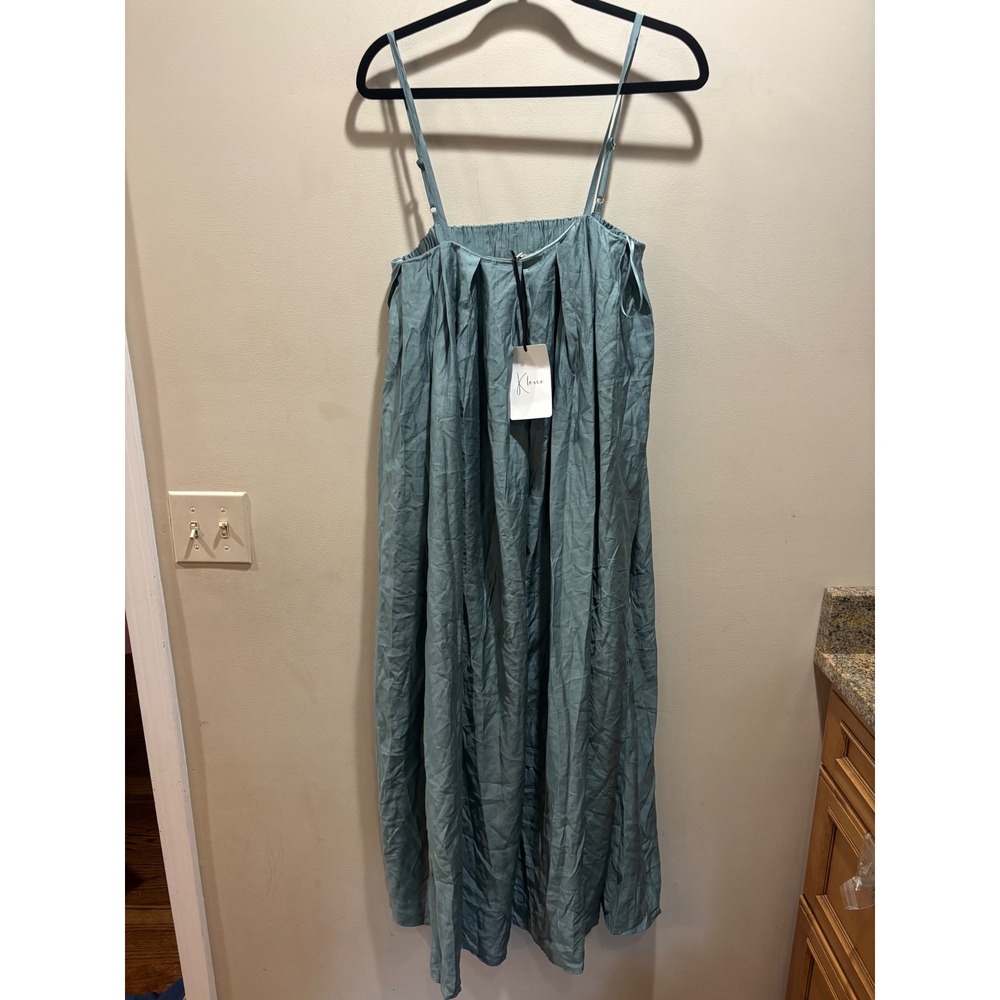 NWT Klesis Sage Green Pleated Maxi Dress Adjustable Straps‎ Size S Flowy Fairy